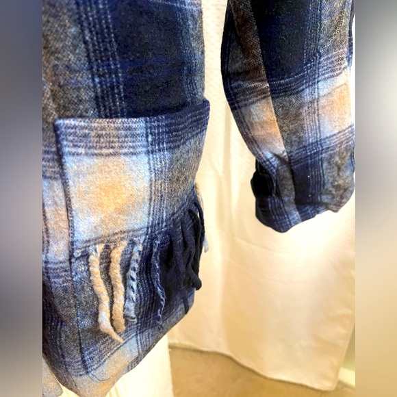 New Frontier vintage wool blend lined jacket. Please see measurements - Picture 2 of 6